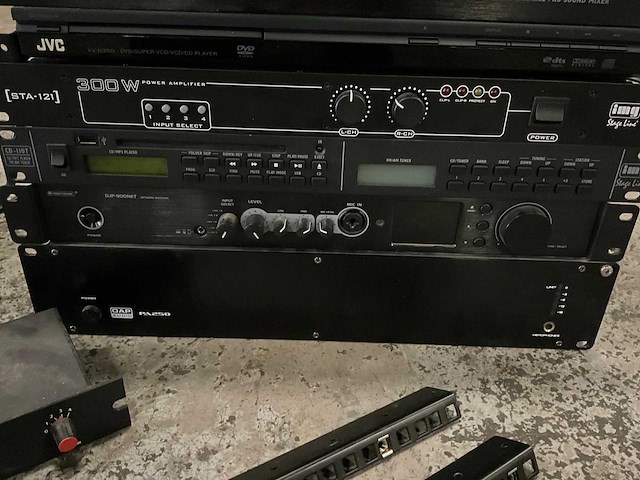 Audio / presentatie set v.v. tuner, amplifier, netwerkontvanger - afbeelding 2 van  8