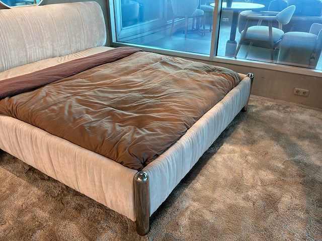 Audrey bed - afbeelding 9 van  12