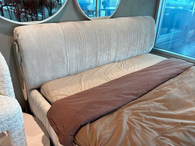 Audrey bed - afbeelding 11 van  12
