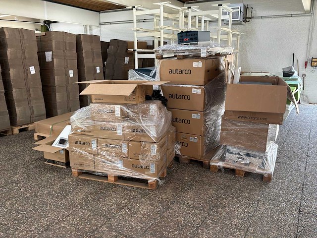 Autarco demo materiaal en solis hybrid inverter - afbeelding 1 van  9
