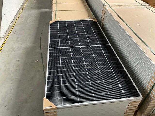 Autarco tbn585 585wp zonnepaneel (36x) - afbeelding 1 van  5