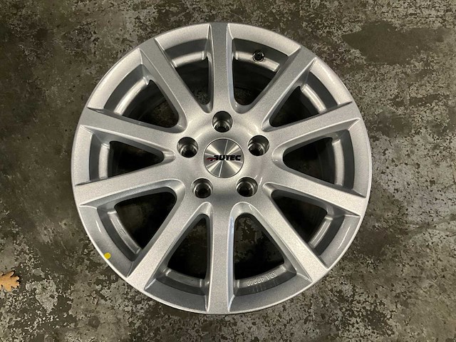 Autec - lichtmetalen velgenset 16 inch 5x110 - afbeelding 2 van  3