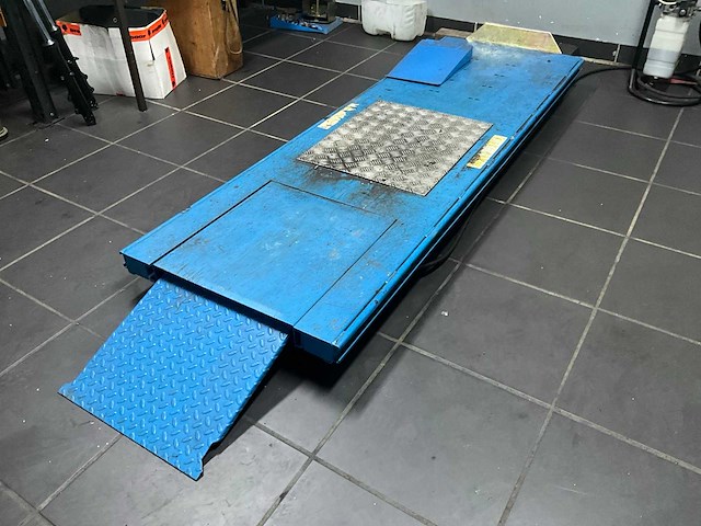 Autec motorhefbrug - afbeelding 1 van  10