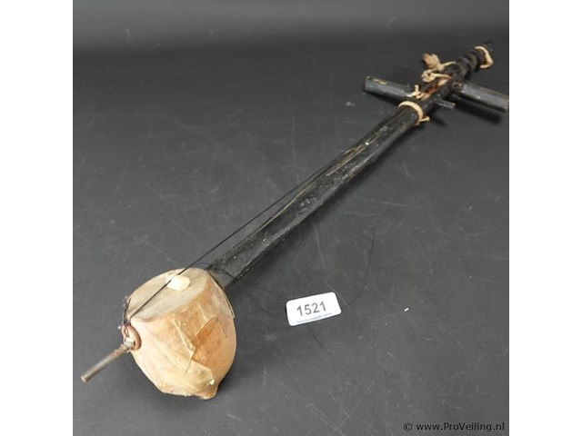 Authentiek afrikaans instrument - afbeelding 2 van  5
