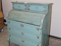 Authentieke decoratieve kast met verticale roldeur en twee laden. eén knopje van roldeur afgebroken, wel aa... - afbeelding 2 van  7