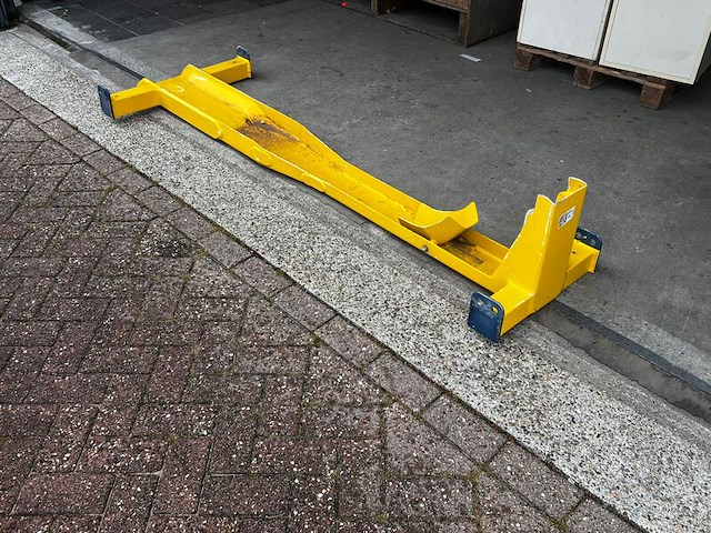 Auto ambulance bok t.b.v. motor - afbeelding 2 van  4