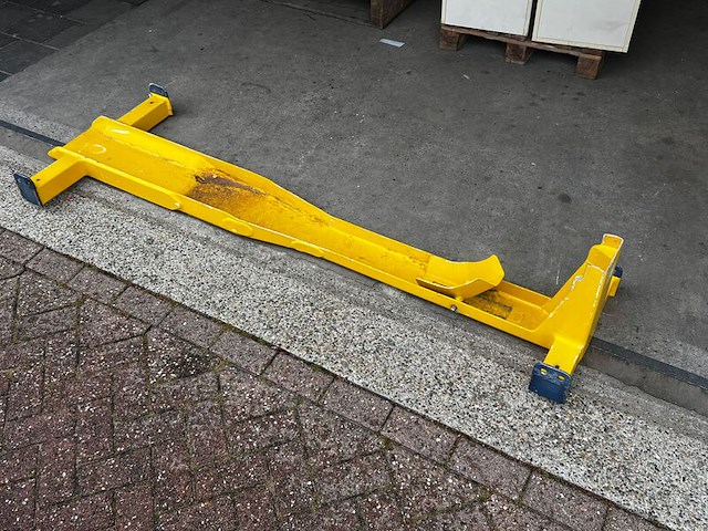 Auto ambulance bok t.b.v. motor - afbeelding 3 van  4