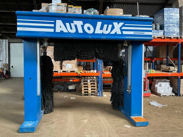 Auto equip autowasstraat - afbeelding 17 van  22