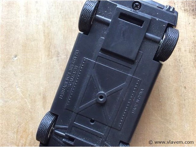 Auto ferrari - afbeelding 2 van  3