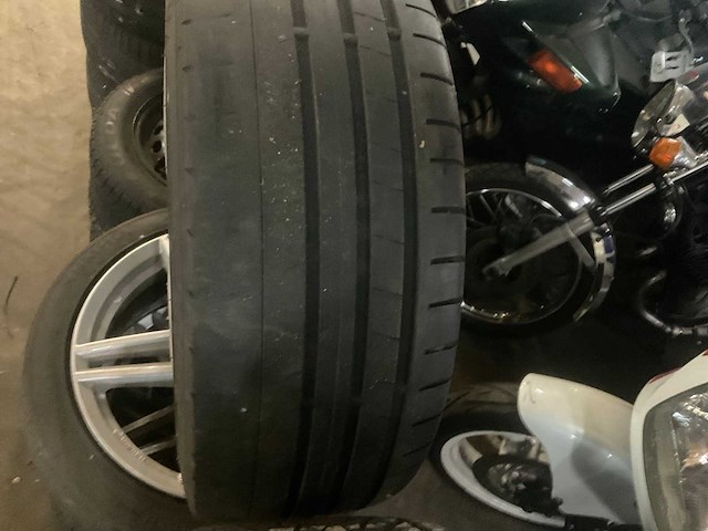 Autoband met velg 225/45zr18 (4x) - afbeelding 3 van  4