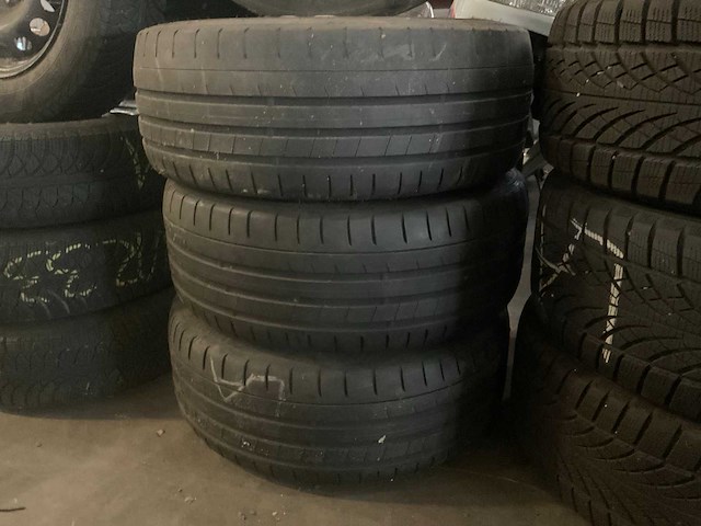 Autoband met velg 225/45zr18 (4x) - afbeelding 4 van  4