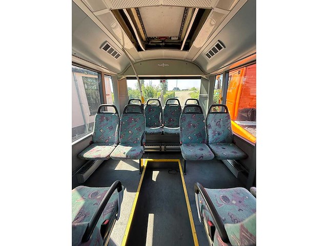 Autobus - afbeelding 29 van  37