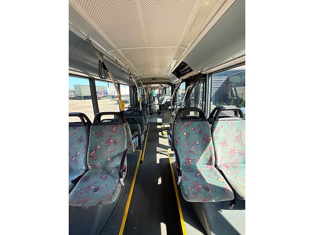 Autobus - afbeelding 30 van  37