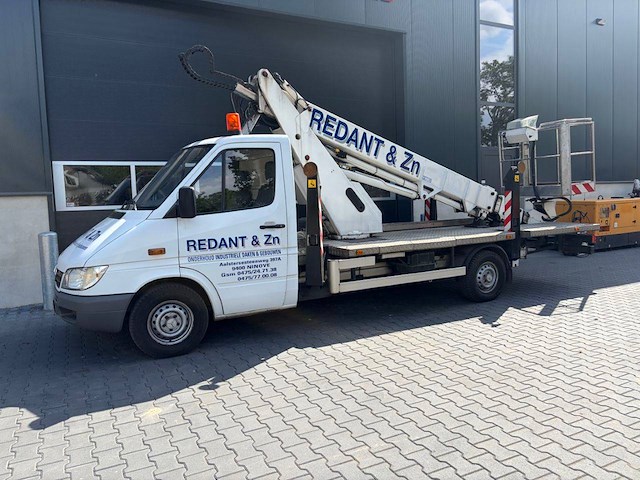 Autohoogwerker mercedes 311cdi diesel 20m 2004 - afbeelding 1 van  1
