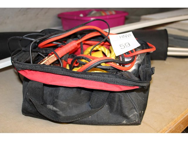Autohulp set w.o. startkabel, trekkabel en bandenpomp. - afbeelding 1 van  2