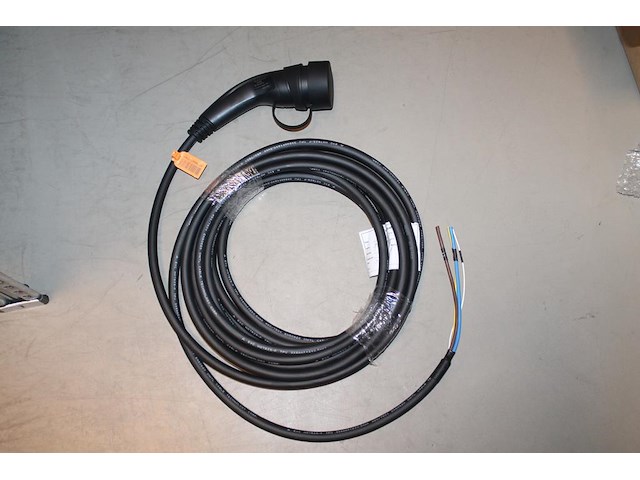 Autolaadkabel / aansluitkabel type 2. 10m 3x6mm2. - afbeelding 1 van  2