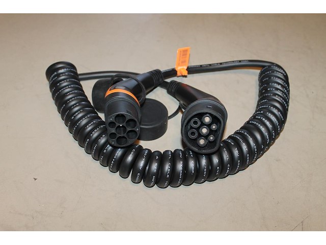 Autolaadkabel / koppelkabel spiraal type 2. 6m 3x6 mm2. - afbeelding 2 van  2