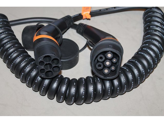Autolaadkabel / koppelkabel spiraal type 2. 6m 3x6 mm2. - afbeelding 2 van  2