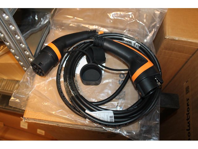 Autolaadkabel / koppelkabel type 1- type 2. 6m 3x2,5 mm2. - afbeelding 1 van  2