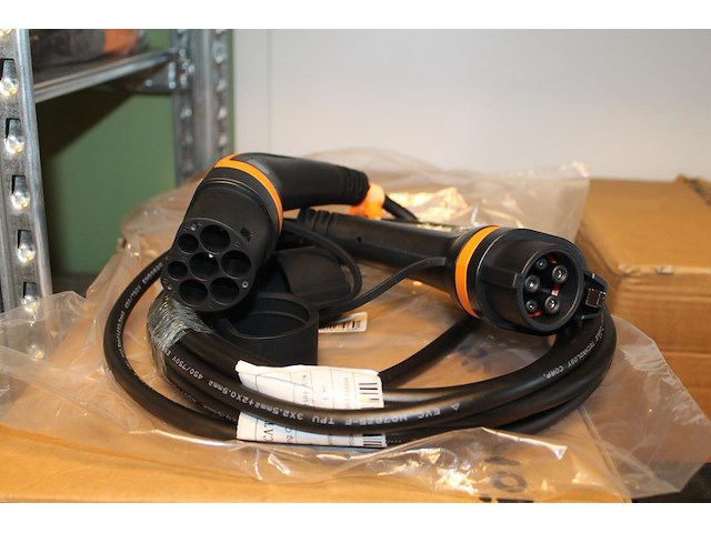 Autolaadkabel / koppelkabel type 1- type2. 6m 3x2,5 mm2. - afbeelding 2 van  2