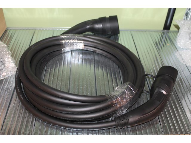 Autolaadkabel / koppelkabel type 2. 10m 5x6 mm2. - afbeelding 1 van  1