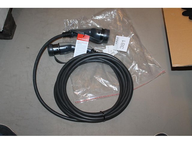 Autolaadkabel / koppelkabel type 2. 6m 3x6 mm2. - afbeelding 1 van  2