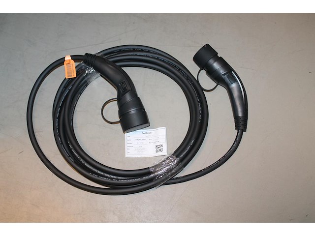 Autolaadkabel / koppelkabel type 2. 8m 3x6mm2. - afbeelding 1 van  3