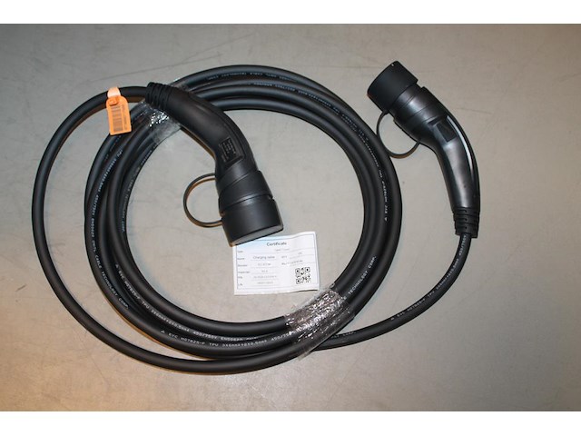 Autolaadkabel / koppelkabel type 2. 8m 3x6mm2. - afbeelding 1 van  3