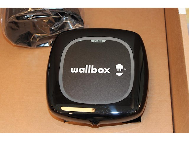 Autolader wallbox 2 black pulsar plus met laadkabel. nieuw in doos. - afbeelding 2 van  3