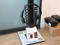 Autolader zaptec go met laadpaal en laadkabel. - afbeelding 1 van  3