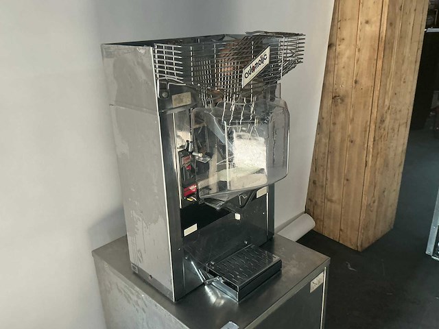 Automatic juicer sinaasappelpers - afbeelding 7 van  10