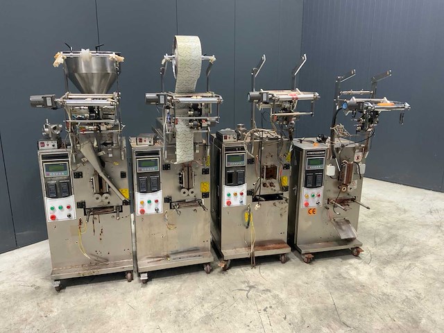 Automatic packing sachet vulmachine (4x) (c) - afbeelding 2 van  5