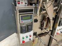 Automatic packing sachet vulmachine (4x) (c) - afbeelding 4 van  5
