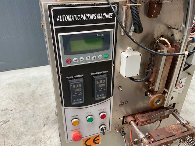 Automatic packing sachet vulmachine (c) - afbeelding 3 van  5