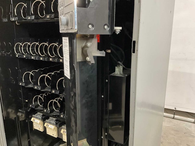 Automatic products - snoepautomaat - afbeelding 6 van  15
