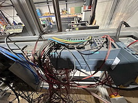 Automatische blindklinknagelmachine voor aluminium profielen - afbeelding 2 van  3