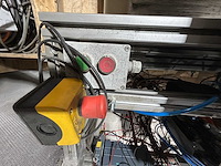 Automatische blindklinknagelmachine voor aluminium profielen - afbeelding 3 van  3