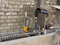 Automatische blindklinknagelmachine voor aluminium profielen