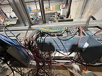 Automatische blindklinknagelmachine voor aluminium profielen - afbeelding 2 van  3