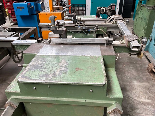 Automatische profielzaag met pneumatische klemming - afbeelding 5 van  8