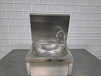 Automatische rvs spoelbak