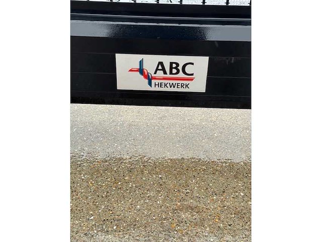 Automatische schuifpoort met hekwerk - afbeelding 6 van  10