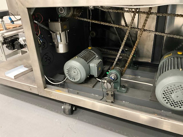 Automatische vul- en seallijn - afbeelding 6 van  22