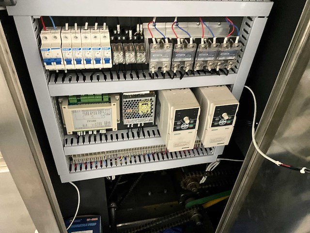 Automatische vul- en seallijn - afbeelding 10 van  22