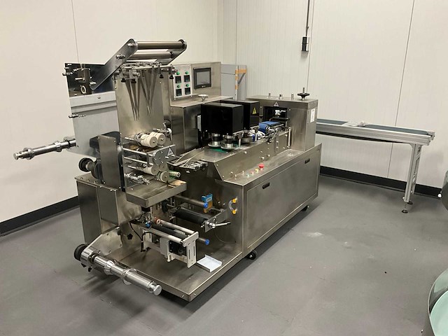 Automatische vul- en seallijn - afbeelding 12 van  22