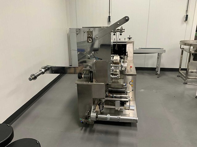 Automatische vul- en seallijn - afbeelding 16 van  22