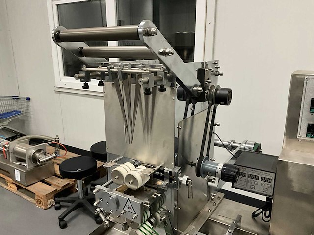 Automatische vul- en seallijn - afbeelding 17 van  22