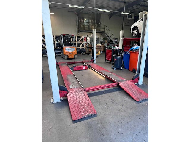 Autop stenhoj - 4 koloms hefbrug 4000kg - afbeelding 3 van  6