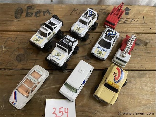 Auto's - afbeelding 1 van  3