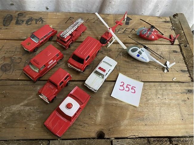 Auto's - afbeelding 1 van  4